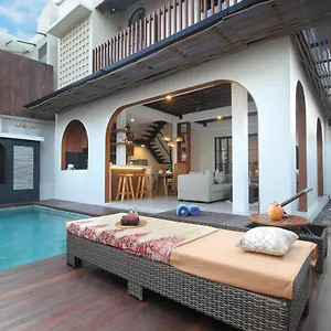 Sudha Bali Anyelir , Seminyak (Bali) Indonesia